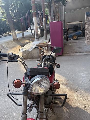 jasmin sumqayit: Moto satılır model.vasxot il.1983 veziyet.yaxsı işlek — 5