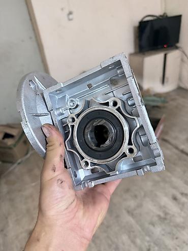 Ремонт промышленного оборудования: Ридуктор - мотор Есть в наличии редуктор 50 шаг 1/100 Есть мотор — 3