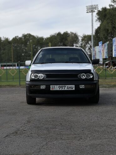 авто до 300000 сом: Volkswagen Golf: 1993 г., 1.6 л, Механика, Бензин, Хэтчбэк