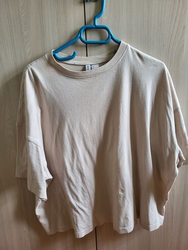 Пиджаки: H&M Divided Basic t‑shirt - Rəng: açıq bej/cream - Model