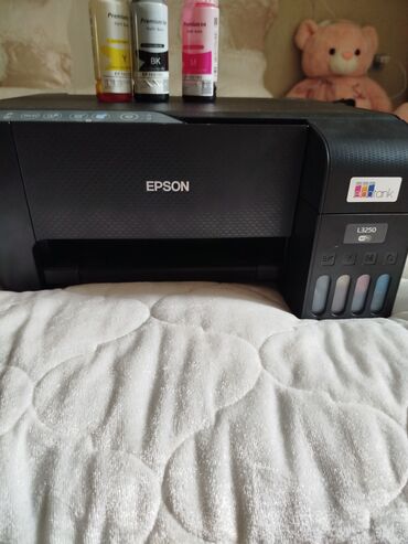Настольные ПК и рабочие станции: Epson L3250 modeli Wi-Fi qoşulma imkanı olan çoxfunksiyalı printer. Bu
