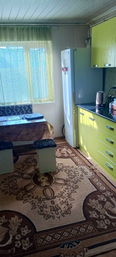 дома киргизия 1: 69 м², 4 комнаты, Свежий ремонт Кухонная мебель