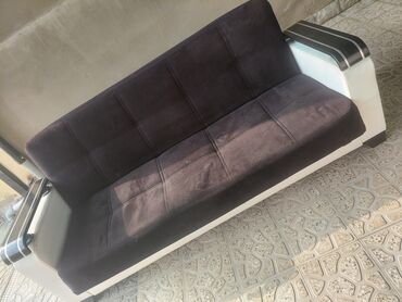 qara parca: Divan, İşlənmiş, Açılan, Bazasız, Parça, Çatdırılma yoxdur