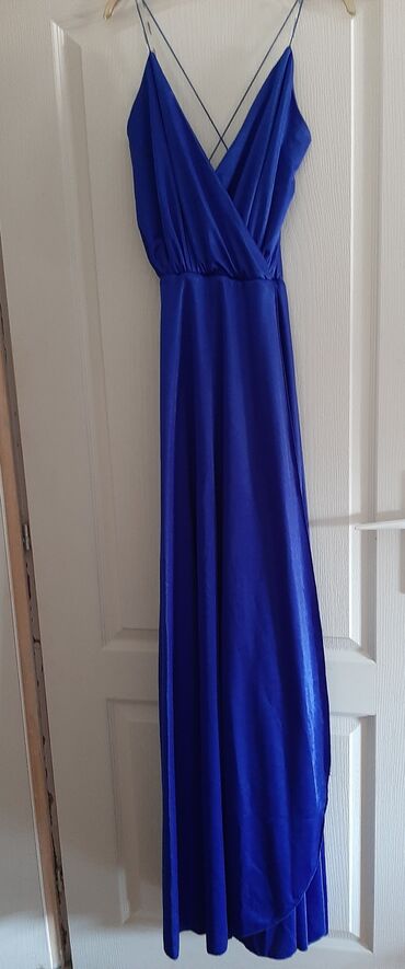 Elektronika: Dugacka kraljevsko plava svecana haljina,jednom nosena,placena je 4500