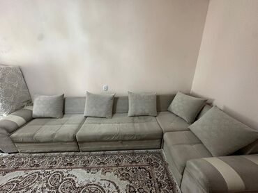 диванчик для прихожей: Угловой диван, C подушками, Трёхместный и более, Велюр