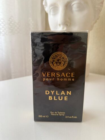 Toy paltarları və aksesuarları: Versace Dulan Blue 100 ml EDT. Hediyye alınıb eyni parfume sahib