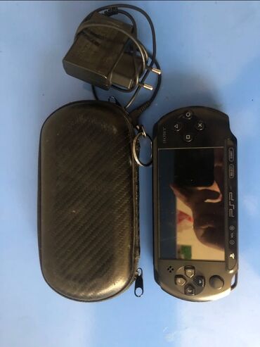 леново нетбук: Портативная игровая приставка Sony PSP (серия 3000) в комплекте с