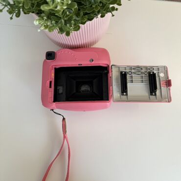 Fotoaparati: Ovaj ružičasti Fujifilm Instax Mini 9 fotoaparat omogućava trenutno — 4