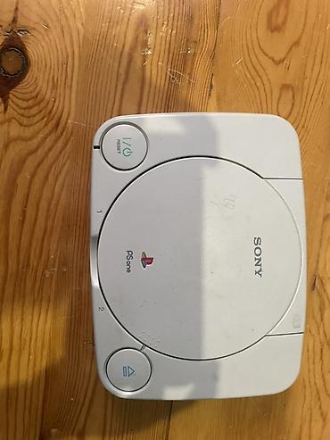 PS2 & PS1 (Sony PlayStation 2 & 1): Pultu da var sadece disk yeri işlemir Sony PS one oyun konsolu - — 1