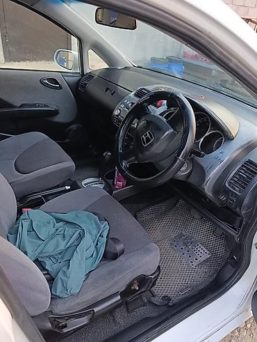 хонда багаж: Honda Fit: 2003 г., 1.3 л, Вариатор, Бензин, Хэтчбэк — 8