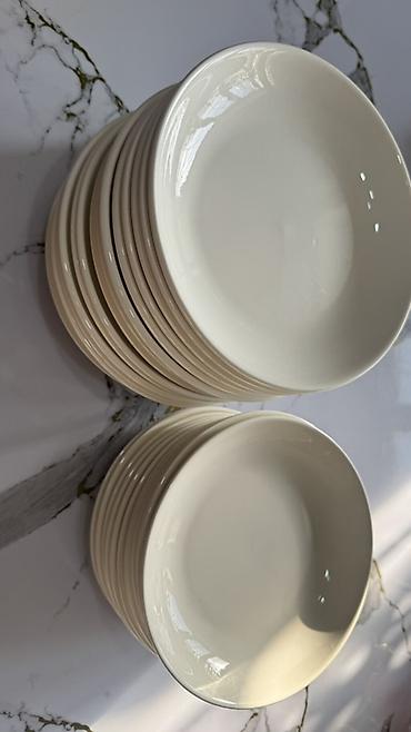 Наборы посуды: Набор белой посуды из керамики/фарфора в классическом минималистичном — 1