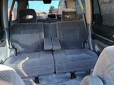 Honda: Honda CR-V (I nəsil, 5 qapı) – şəhər və kənar yollar üçün praktik — 12