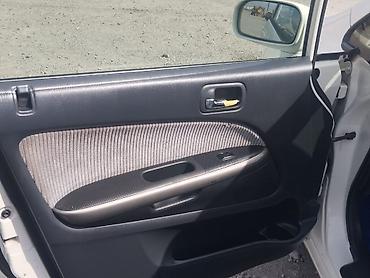 Honda: Honda Stream: 2000 г., Универсал — 1