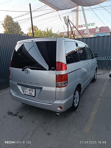 сиенна 2012: Toyota Noah: 2003 г., 0.2 л, Автомат, Минивэн — 2