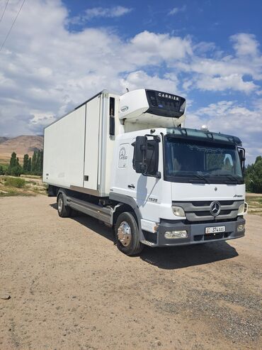продаю в связи с переездом: Жүк ташуучу унаа, Mercedes-Benz, Стандарт, 7 т, Колдонулган