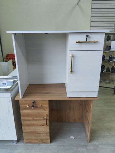 пуфик для магазина: Письменный стол, Новый