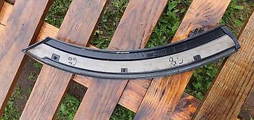 tabla za alat: RUB VRATA DESNI ZA AUDI Q8 | Audi q8 rub desnih vrata 4M8 854 820 — 2