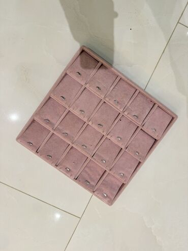 Bijuteriya vitrinləri: Mücevher təşkilatçısı və vitrin dəsti - Material: yumşaq məxmər/velur — 16