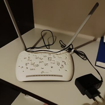 tp link 2 antenli modem: Modem TP Link 2 antenalı.4 portlu
işlək əla vəziyyətdə