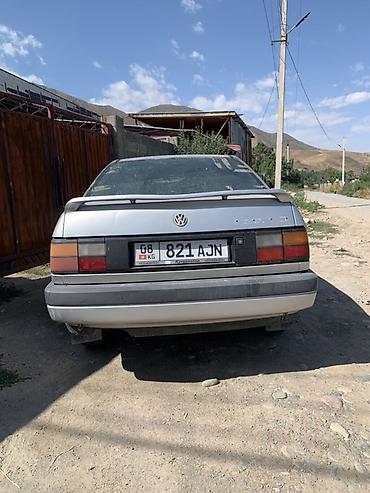 авто эмаль: Volkswagen Passat: 1993 г., Седан — 4
