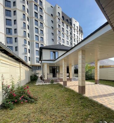 дом в манасе: 200 м², 6 комнат, Утепленный, Теплый пол, Бронированные двери