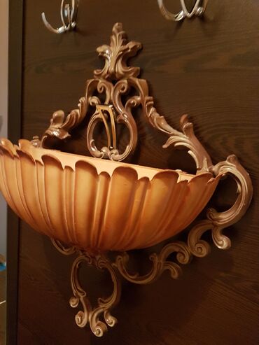 Digər ev dekoru: Aksesuar. Divar üçün. Təzə. Plastmas. Ölçüsü- 52 × 45 sm. Qiyməti - — 3