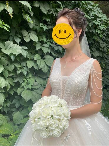 платья атлас: Продаю свадебное платье Надевали 1 раз, целое, повреждений нет
