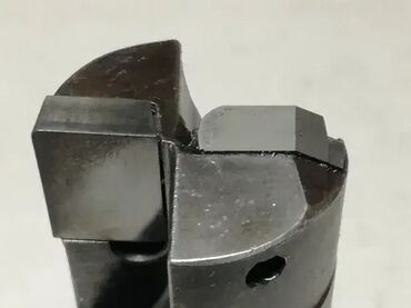 Ostali uređaji: Nosac plocica 25mm, R216.2-125 (2798) Sandvik Coromant Glodalo ima 2 — 12
