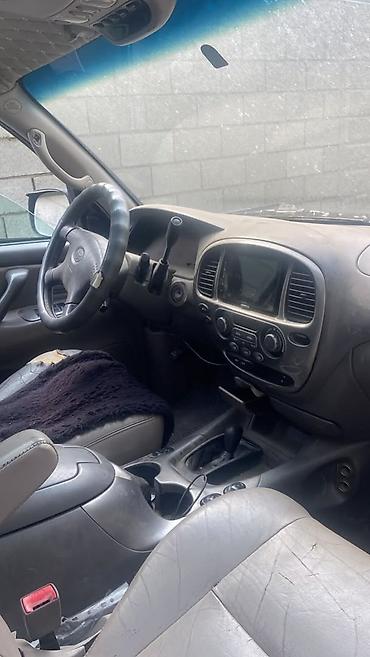 прадо 2010: Toyota Sequoia: 2001 г., 4.7 л, Автомат, Бензин, Внедорожник — 5