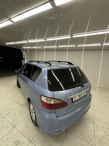 Voyah: Toyota Avensis Verso: 2004 г., 2 л, Механика, Бензин, Минивэн — 3