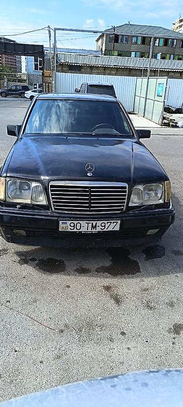 mercedes 180 b: Mercedes-Benz E 220: 2.2 l | 1994 il Sedan — 6