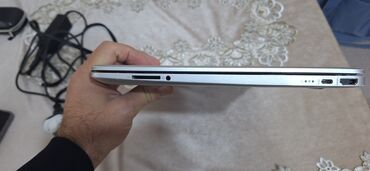 HP: HP noutbuk Xüsusiyyətlər: - Prosessor: 11-ci nəsil Intel Core — 11