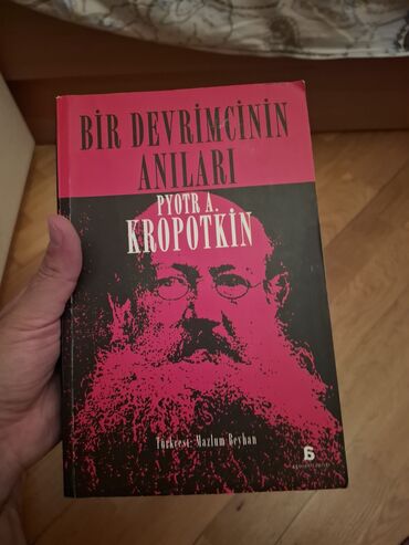 Məktəb dərslikləri: Bu kitab Yuval Noah Hararinin “21-ci Əsr üçün 21 Dərs” əsəridir