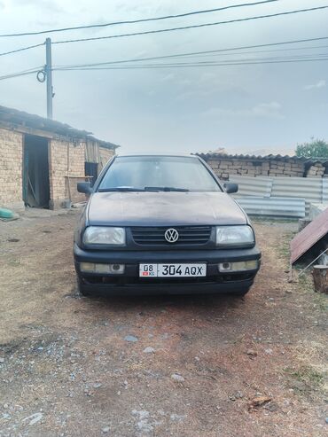 немецкий набор ключ: Volkswagen Vento: 1993 г., 1.8 л, Механика, Бензин, Седан