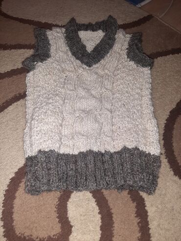 Paltar tikişi: Təbii yundan hazırlanmış iplər və toxunma əl işləri Sifariş qəbul — 9