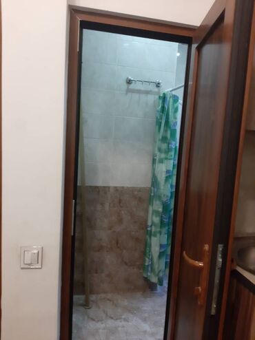 Uzunmüddətli kirayə mənzillər: Şəhərin mərkəzində, düz Torqovida 1 Otaq, 1 zal ev həm ev kimi, həm — 16