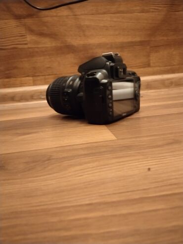 Nikon D3000 DSLR fotoaparat + AF‑S DX NIKKOR 18‑55mm 1:3.5‑5.6G VR