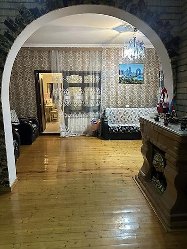 Həyət evləri və villaların satışı: Təkmərtəbəli həyət evi - Geniş, daş döşəməli həyət və maşın saxlanışı — 10