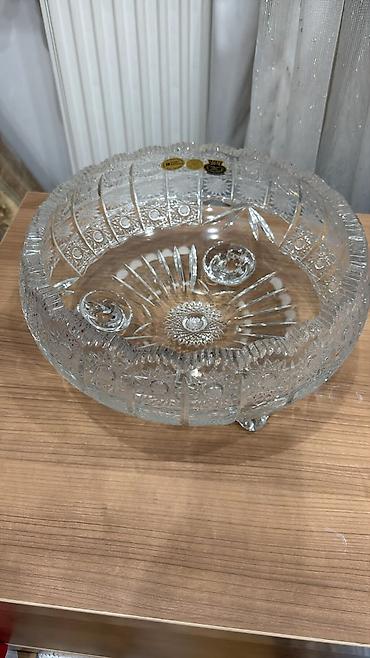 Сервировочные аксессуары: TOM Bohemia əl kəsimi kristal qab Material: 24% PbO tərkibli qurğuşun — 1