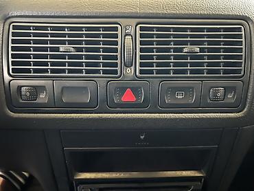 гольф потолок: Volkswagen Golf: 2003 г., 1.6 л, Механика, Бензин, Хэтчбэк — 9