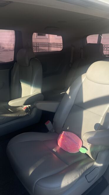 Kia: Kia Carnival: 2015 г., 2.2 л, Автомат, Дизель, Минивэн — 12