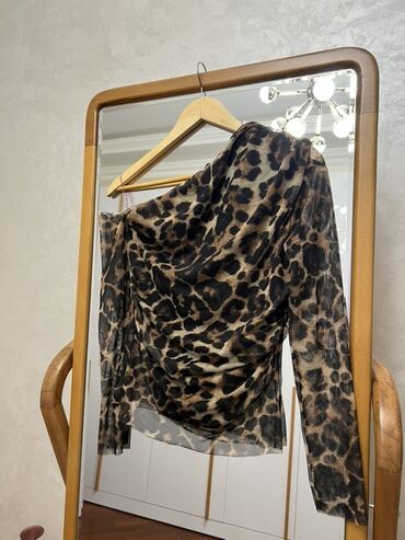 kapsonlu koynekler: PHARDİ mağazasından alınıb çox az geyinilib. Leopard printli qadın