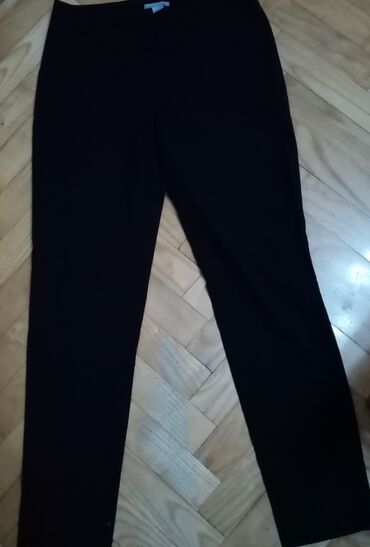 crna kosulja i sive pantalone: S (EU 36), Normalan struk, Ravne nogavice
