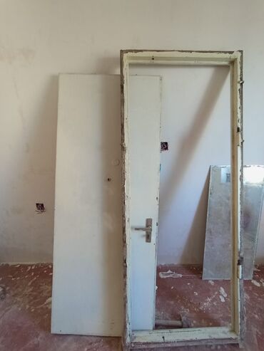 Bunker qapıları: İşlənmiş Giriş qapısı 90x200 sm With peephole, Zəmanətsiz, Ünvandan götürmə