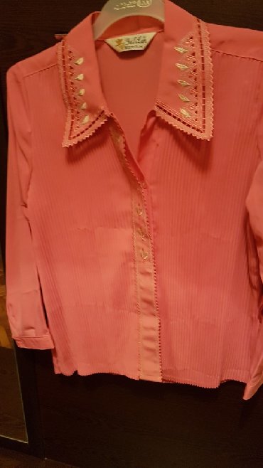 Köynək və bluzalar: ● KOFTA ● Təzə. Türkiyə istehsalı. Ölçüsü - 44. Qiyməti - 25 — 8