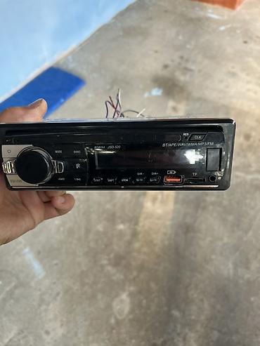əl ütüsü: Avtomobil maqnitofonu – JSD-520 Xüsusiyyətlər: - FM radio (87.5–108.0 — 1