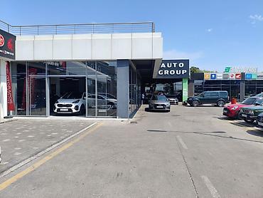 babək: Salam. Babək prosspektində yerləşən "Hundai Otoplaza" avtomobil — 2