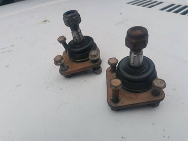 Auto delovi: Donje kugle trapa Lada 21214i Niva 2012 godiste. Polovno. ocuvano — 5