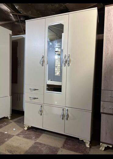 Dolablar: Açılan, 3 qapılı Düz dolab, Qarderob, paltar dolabı -da lalafo.az — 30 Dolablar: Açılan, 3 qapılı Düz dolab, Qarderob, paltar dolabı — 30