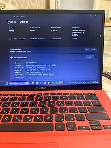 ucuz notbuk: ASUS VivoBook 14 noutbuku – parlaq qırmızı rəngdə, yüngül və nazik — 7
